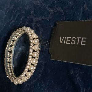 BRAND NEW VIESTE PEARL BRACELET